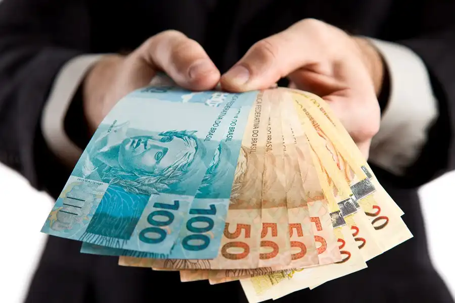 dinheiro notas de 100 reais real