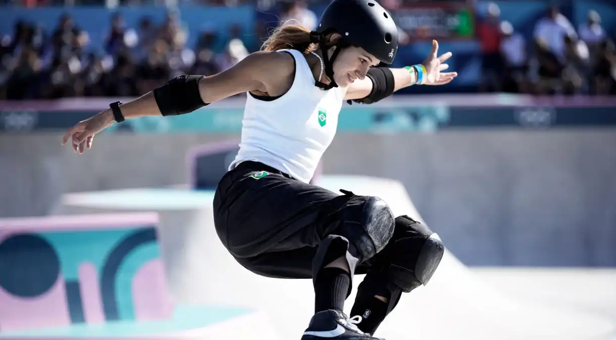Dora Varella termina final do Skate Street em quarto e fica a uma posição do pódio olímpico