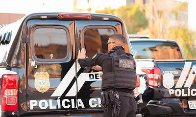 ef9f4049 0d9e 4d1b bb82 ab7e69805103 ef9f4049 0d9e 4d1b bb82 ab7e69805103