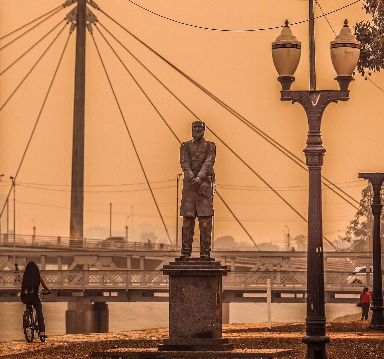 Fumaça toma conta do céu de Rio Branco em mais um dia “insalubre”