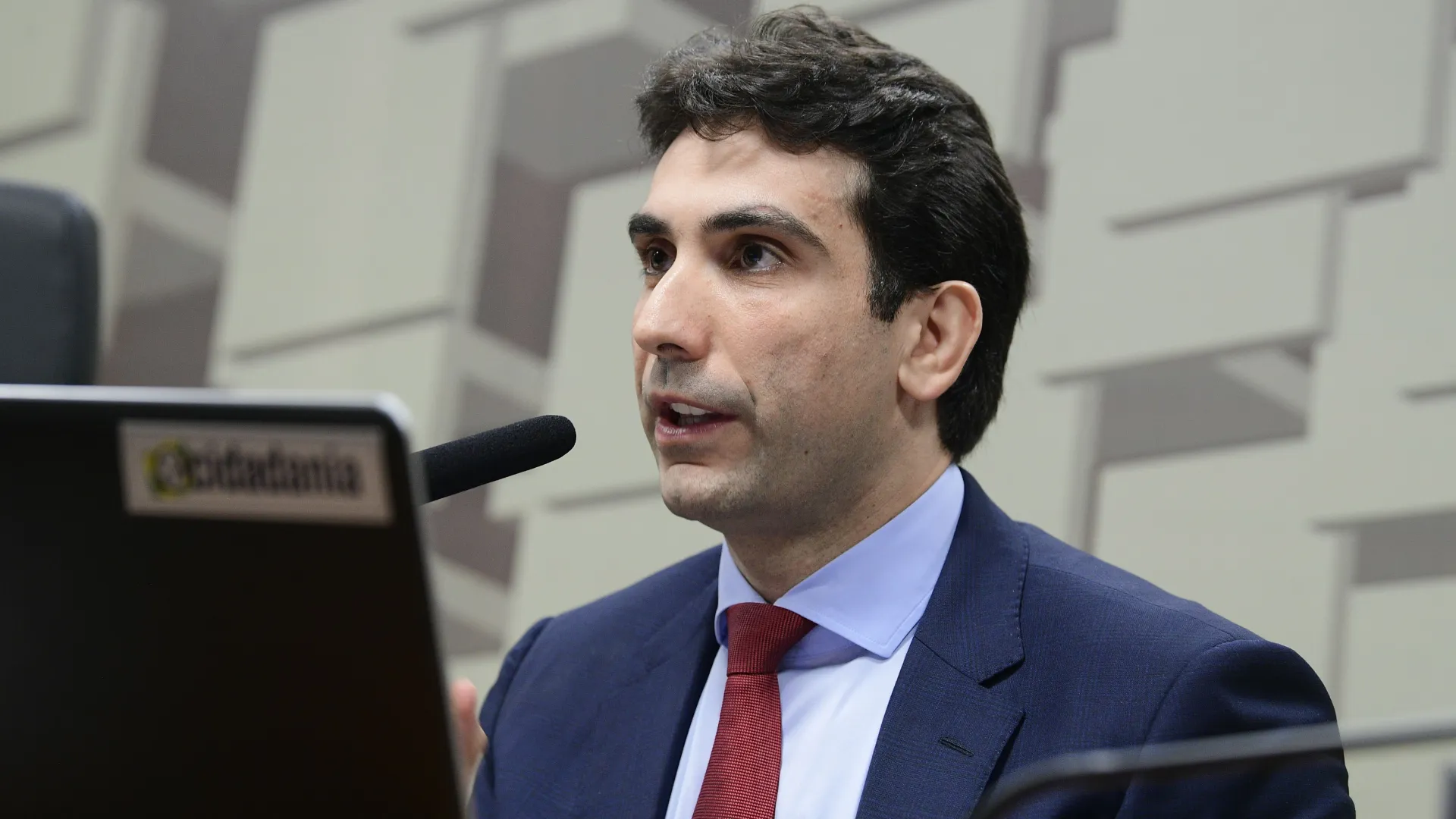 Governo oficializa indicação de Gabriel Galípolo como presidente do Banco Central