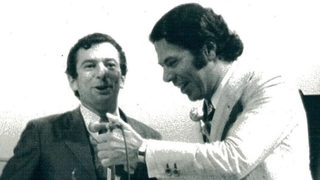 Raul Gil se emociona ao lembrar do amigo: Silvio Santos “não vai morrer nunca”