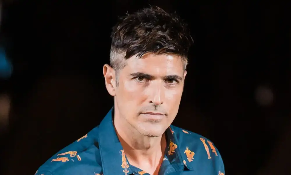 reynaldo gianecchini desfila no sao paulo fashion week verao 2016 em 13 de abril de 2015 e1719534818397 reynaldo gianecchini desfila no sao paulo fashion week verao 2016 em 13 de abril de 2015 e1719534818397