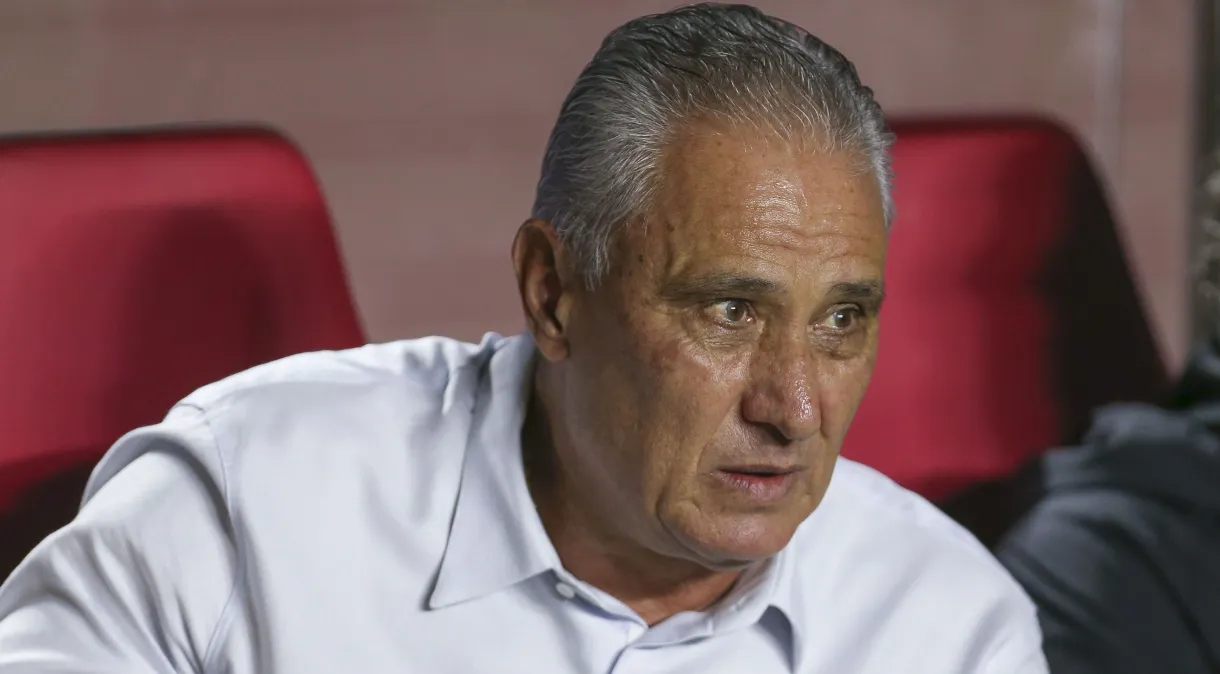 Tite sofre arritmia após jogo do Flamengo e está internado no Rio de Janeiro