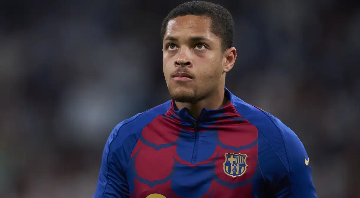 Barcelona toma decisão sobre o brasileiro Vitor Roque e comunica empresário
