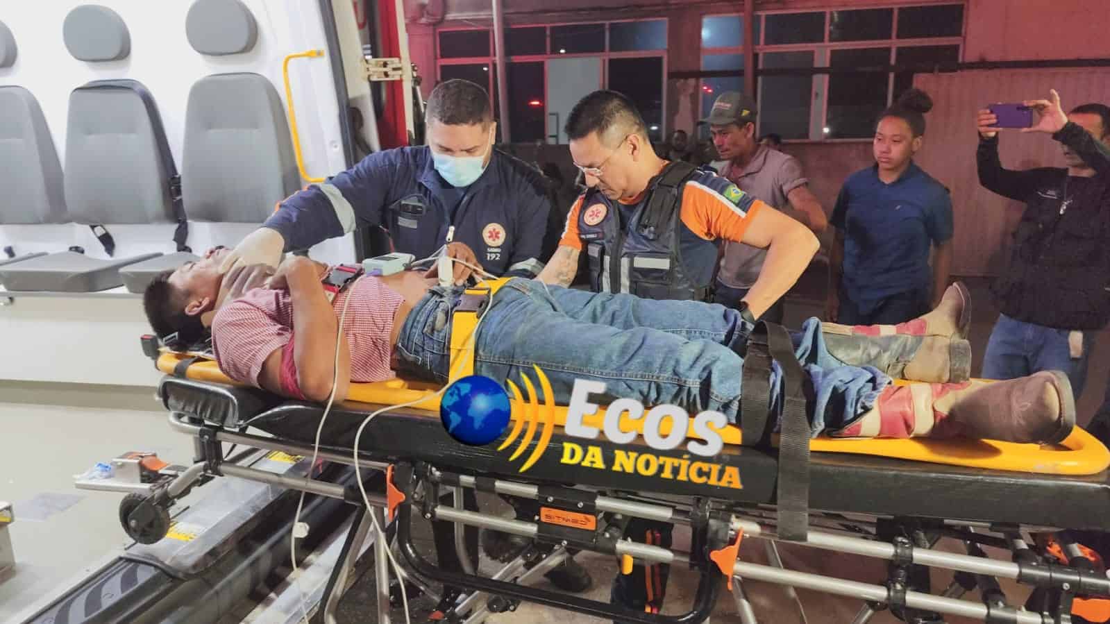 Carro capota em curva e deixa uma pessoa ferida na zona rural do Bujari