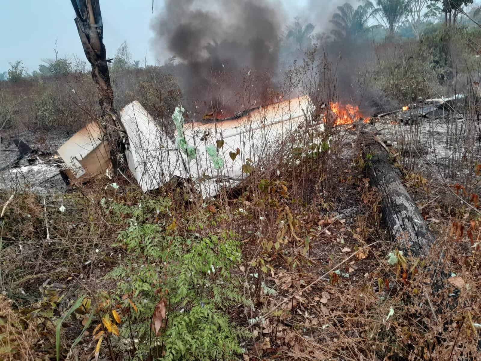 Avião de pequeno porte cai e deixa 5 mortos em Apiacás, na zona rural de Mato Grosso