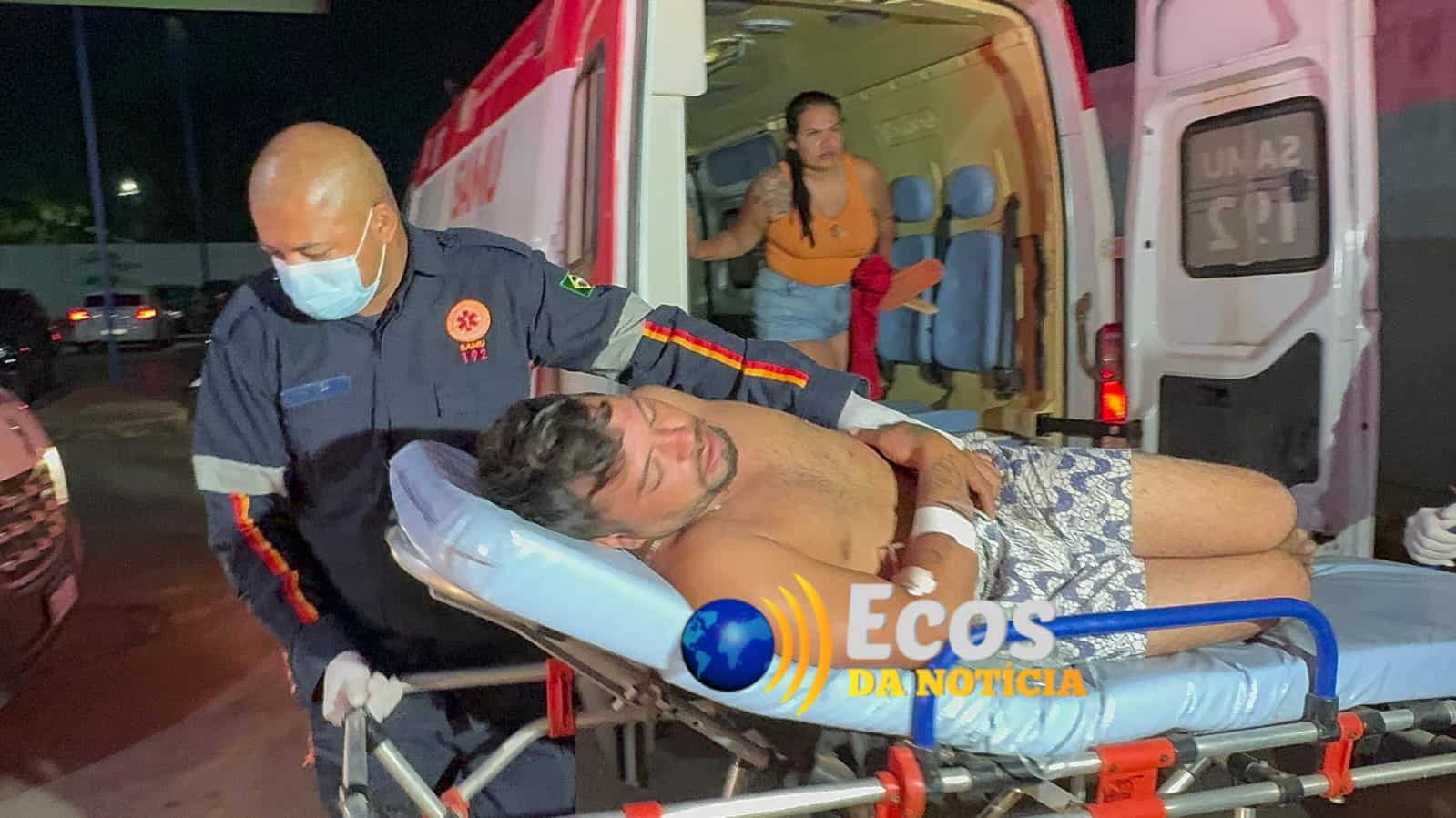 Cliente é agredido a golpes de ripa e esfaqueado por proprietário de bar no município de Porto Acre