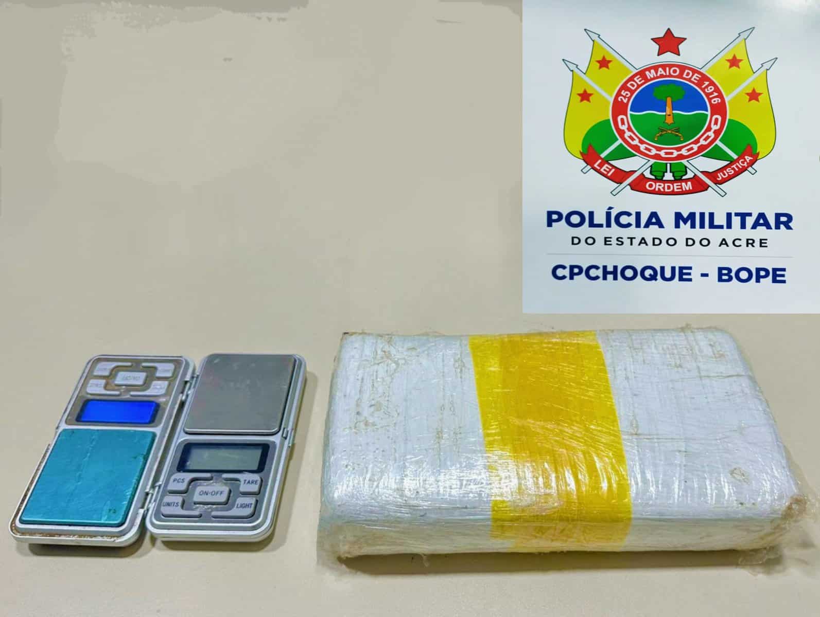 PM apreende 1 kg de skunk dentro de residência em Rio Branco