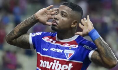 Marinho comemora gol durante Fortaleza x Bahia pelo Campeonato Brasileiro
Imagem: Lucas Emanuel/AGIF…