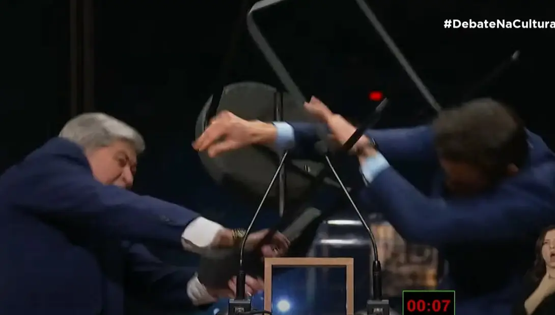 Em vídeo, Marçal admite que fez “cena” em ambulância após cadeirada de Datena