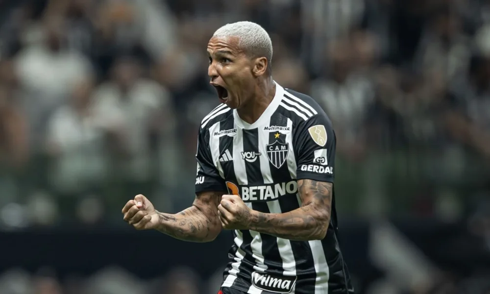 Fluminense-Atletico-MG-Deyverson-e1727307696488 Deyverson comemora gol pelo Atlético-MG • Pedro Souza / Atlético