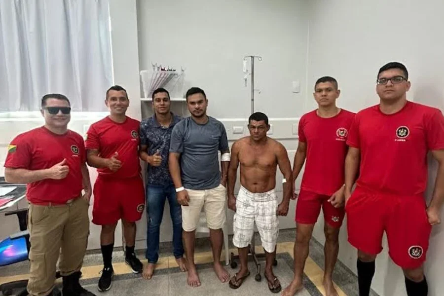 Frame-470-54-900×641 Frame-470-54-900x641