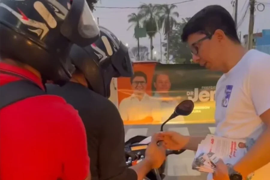 Frame-470-56-900×641 Frame-470-56-900x641