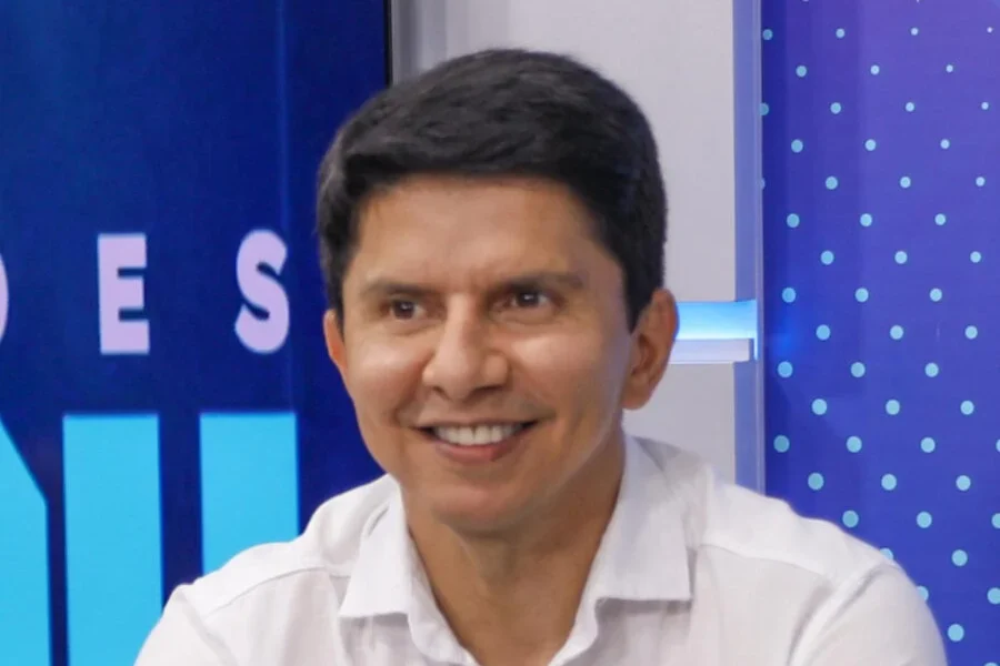 Frame-470-76-900x641