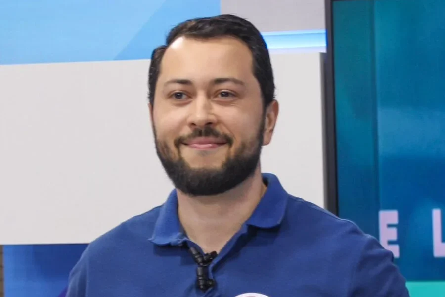 Frame-470-81-900x641