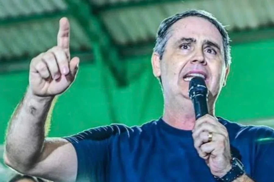 Frame-472-12-900x641