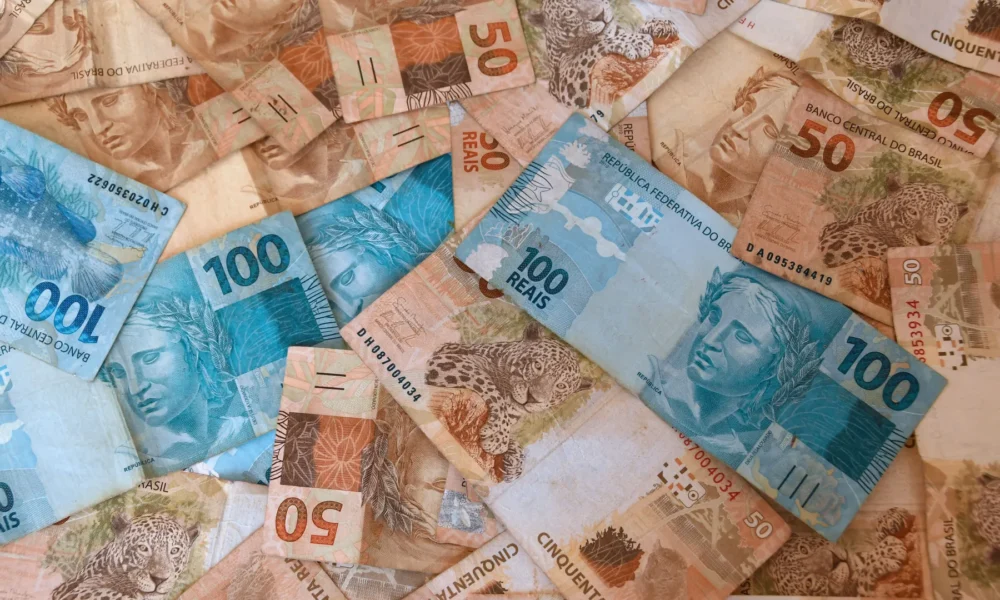 GettyImages-1128678254 A concentração de cédulas fraudulentas ficou concentrada na região Sudeste, sendo São Paulo o estado com maior número de notas falsificadas • Getty Images