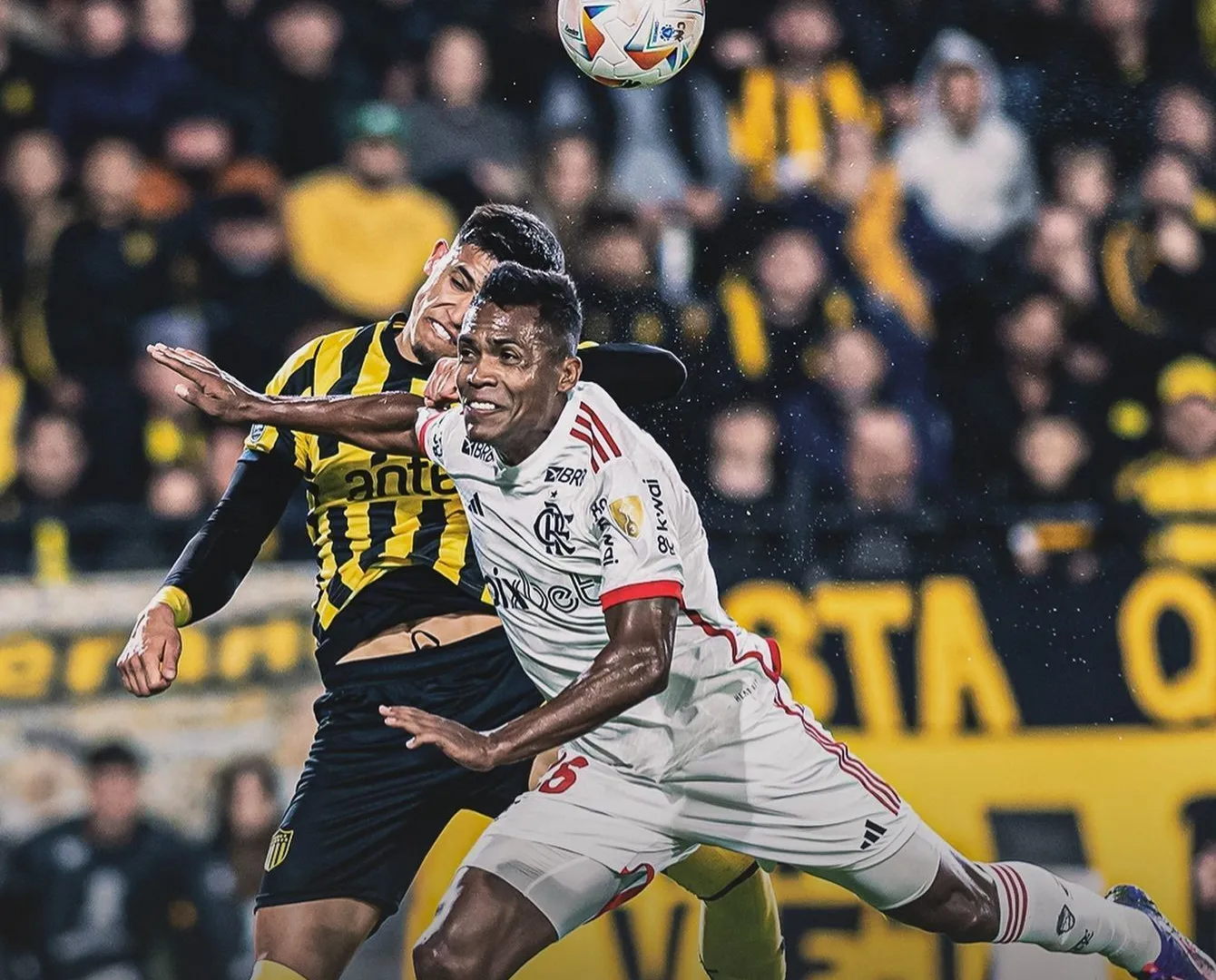 Penãrol elimina o Flamengo na Libertadores e vai encarar o Botafogo na semifinal