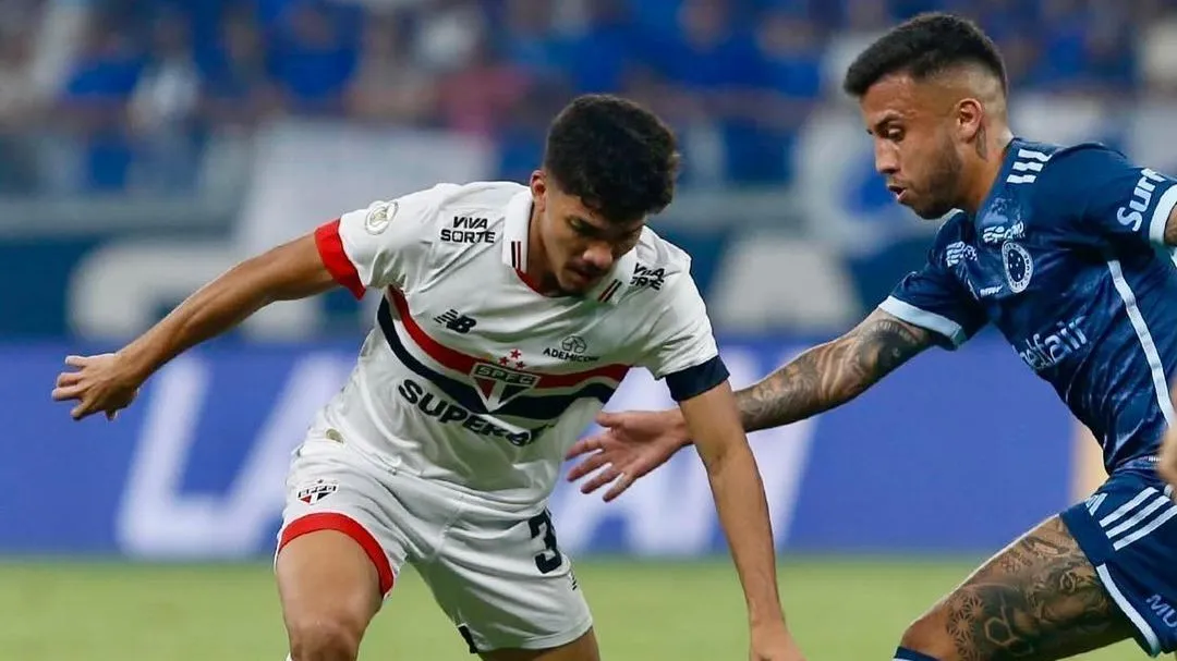 São Paulo vence Cruzeiro e cola no G-4 do  Campeonato Brasileiro