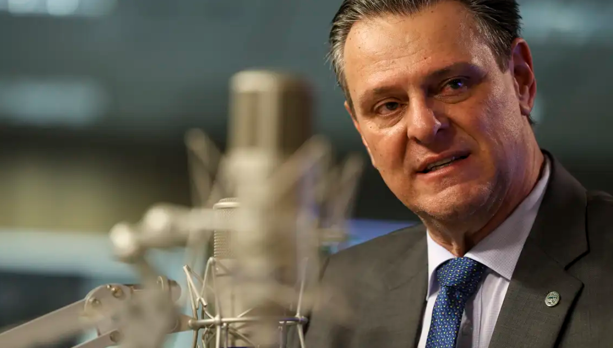 “Precisamos de medidas urgentes”, diz ministro da Agricultura sobre queimadas