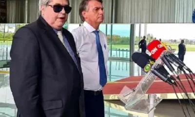 José Luiz Datena com o então presidente Jair Bolsonaro (PL), em Brasília (Foto: Reprodução/redes sociais)