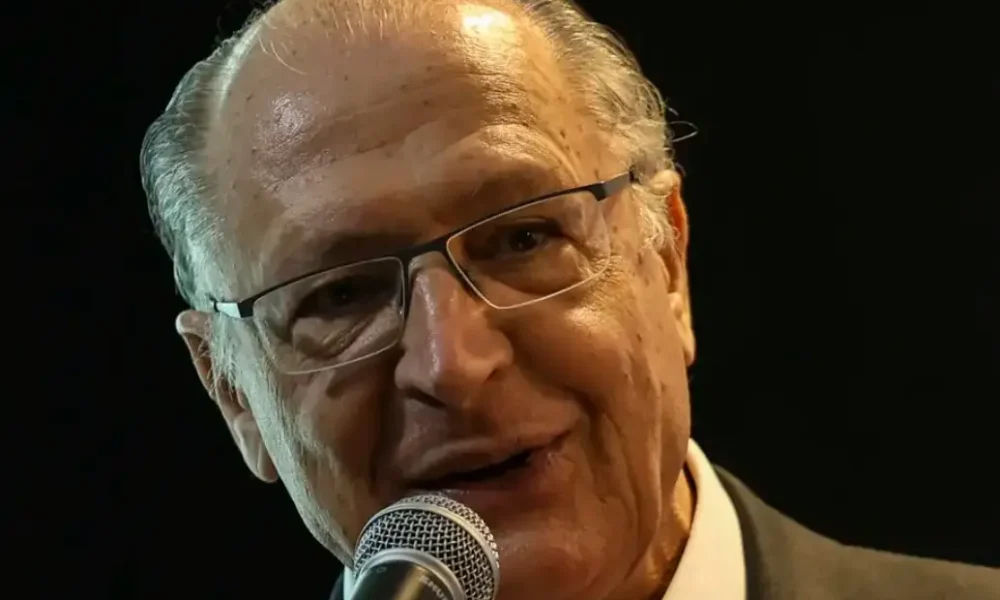 geraldo-alckmin Geraldo Alckmin (PSB), vice-presidente da República e ministro do Desenvolvimento, Indústria, Comércio e Serviços (Foto: Marcelo Camargo/Agência Brasil)