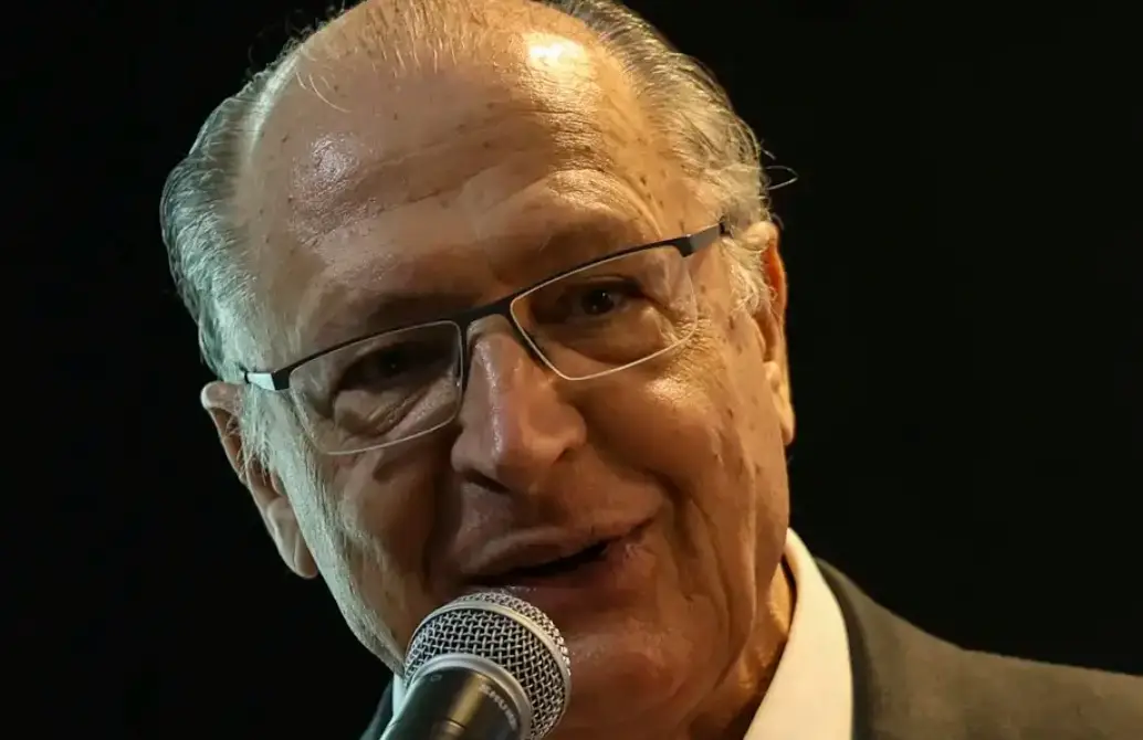 Alckmin: “Governo está comprometido com arcabouço e isso nos levará a juros menores”