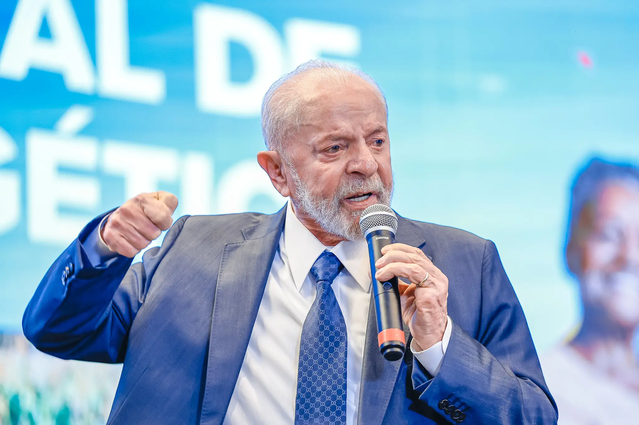 Lula defende pacto com Amazonas para concluir rodovia que liga Manaus a Porto Velho