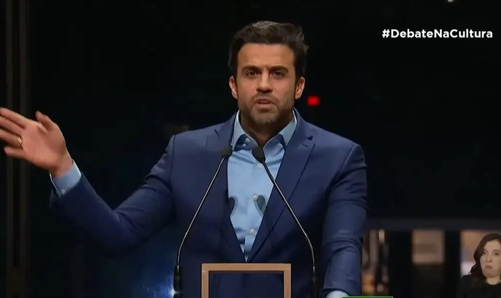 marcal-debate Pablo Marçal (PRTB) provoca o apresentador José Luiz Datena (PSDB) durante debate (Foto: Reprodução do YouTube)
