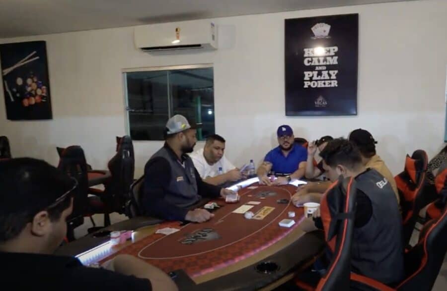 poker 900x587