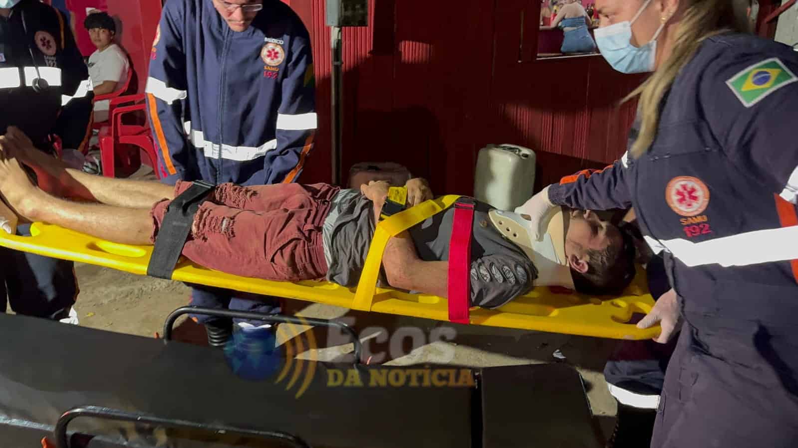 Jovem não aceita fim de relacionamento com esposa e se joga de altura de 4 metros em bar em Rio Branco