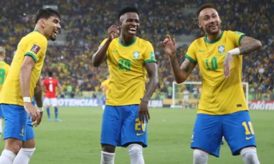 AGE20220324091-e1648171942219 Lucas Paquetá, Vinícius Júnior e Neymar comemoram gol em vitória da Seleção Brasileira contra o Chile, em jogo pelas Eliminatórias Sul-Americanas para a Copa do Mundo de 2022, no Catar • Wilton Junior/Estadão Conteúdo