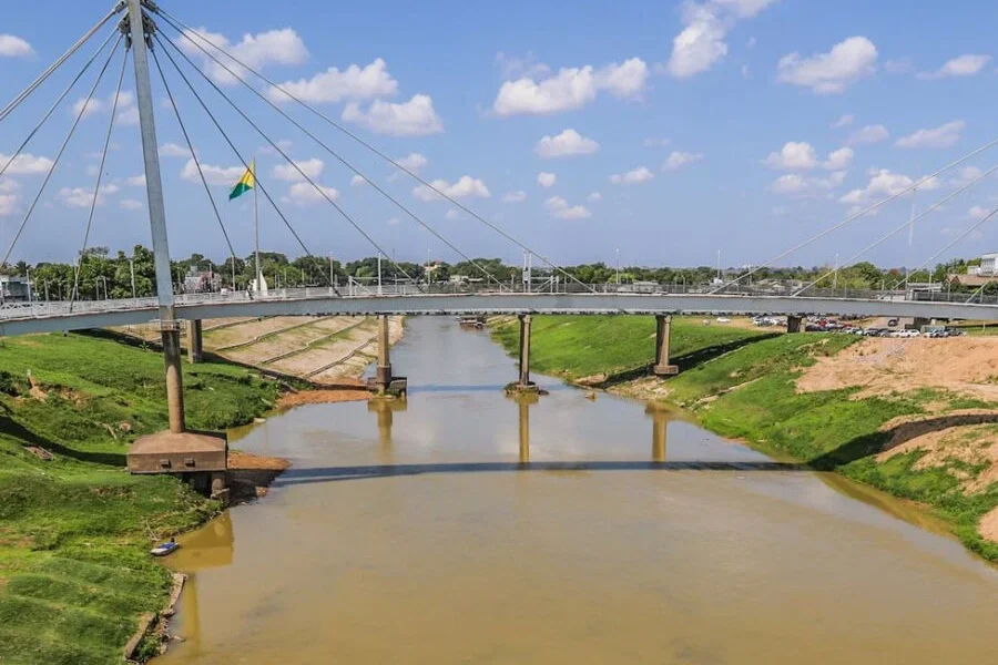 Frame-225-21-900x641