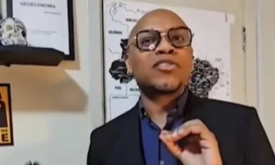 Frame-225-26-900x641