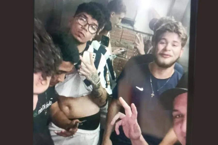 Frame-479-13-900×641 Frame-479-13-900x641