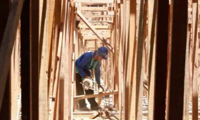 Grandes-obras-no-estado-criam-ambiente-de-oportunidades-com-geracao-de-postos-de-trabalho-e-renda-Foto-Marcos-Vicentti-Secom-1-900x600