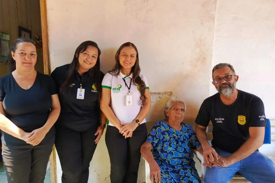 IMG_1627-900×675 Atendimento domiciliar, garantindo a cidadania e os direitos da idosa. Foto: cedida.