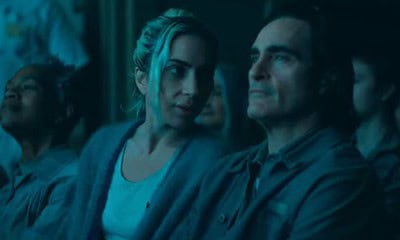 Lady Gaga e Joaquin Phoenix em "Coringa: Delírio a Dois" • Divulgação