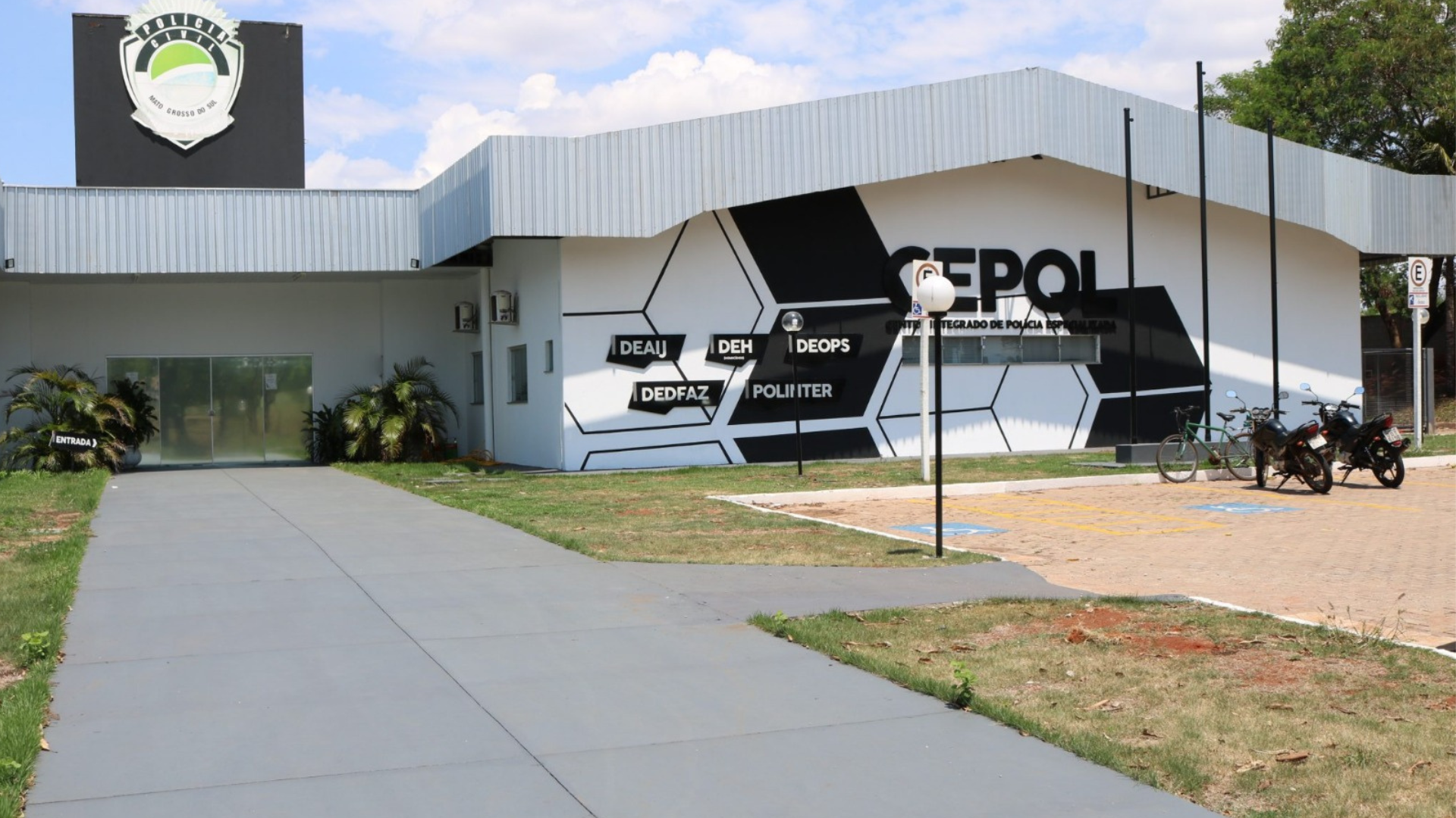 Adolescente de 16 anos mata própria mãe e é apreendido pela polícia em Campo Grande