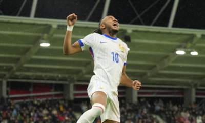 Nkunku-comemora-gol-pela-Franca-e1728593311497 Nkunku comemora gol pela França • Reprodução/X/Equipe de France