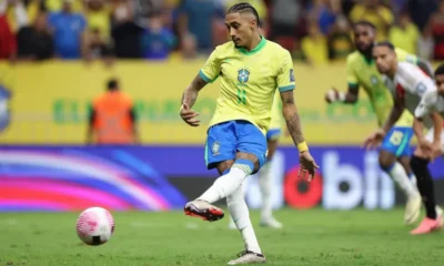 Raphinha-gol-Brasil-Eliminatorias-Peru-e1729044934698 10ª rodada das Eliminatórias: Brasil goleia Peru, por 4 a 0, no Mané Garrincha • Foto: Rafael Ribeiro/CBF