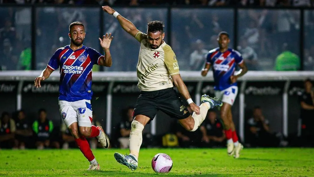 Vasco vence Bahia com sufoco no final e ganha posição na tabela