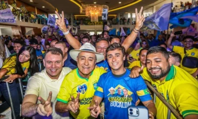 Nikolas Ferreira, Bocalom e Alysson fazem fotos em evento I Assessoria/Divulgação