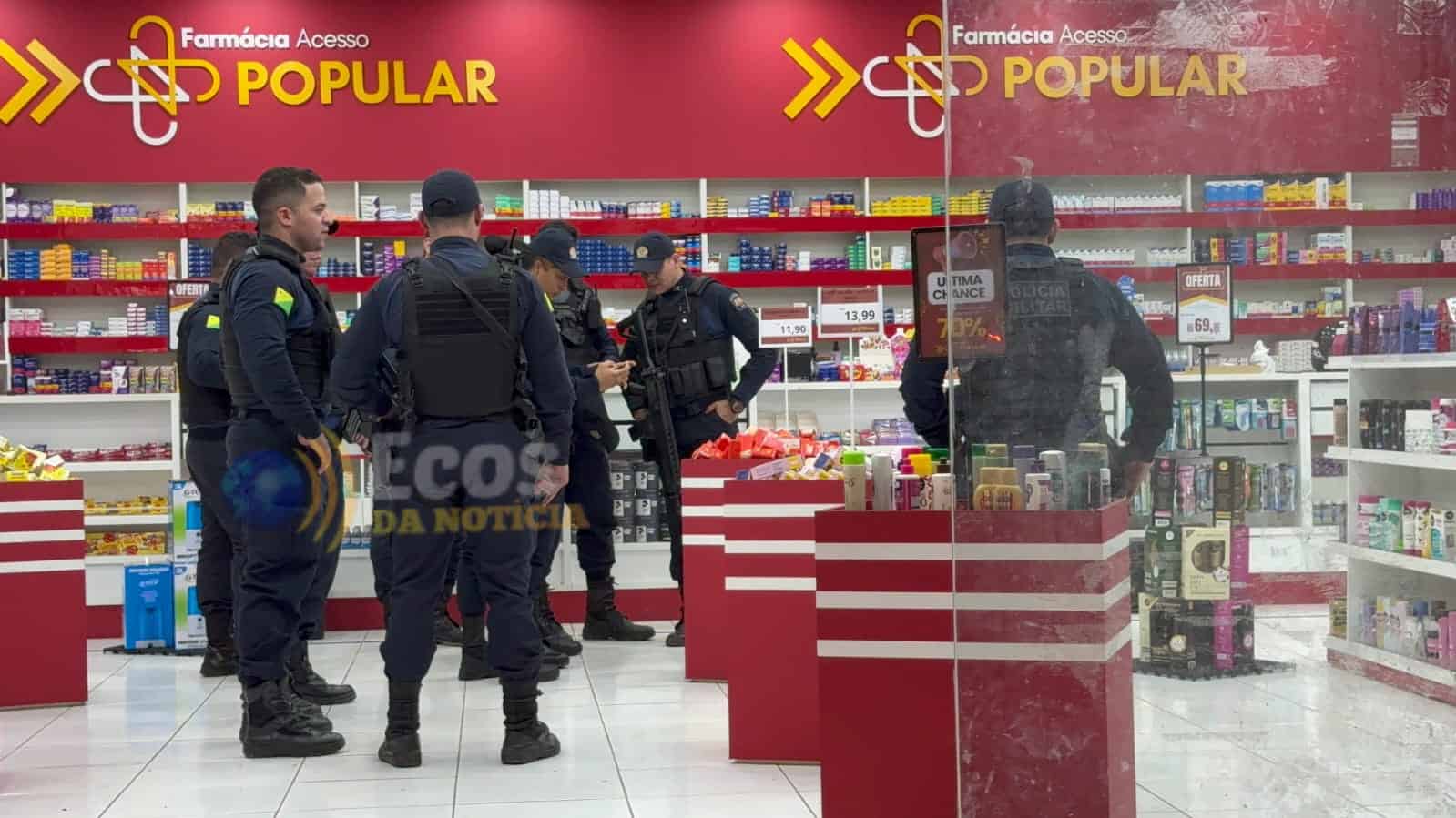 Policial à paisana reage a assalto, troca tiros com criminosos, e assaltante foge ferido em Rio Branco