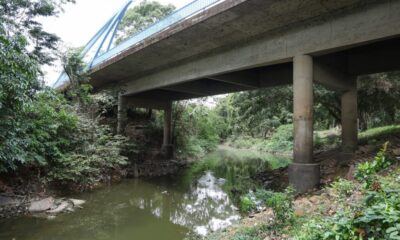 WhatsApp-Image-2024-10-09-at-11.37.48-1024×683 Projeto, que terá duração de 30 dias, vai abranger uma extensão de 22 quilômetros ao longo do igarapé. Foto: Pedro Devani/Secom