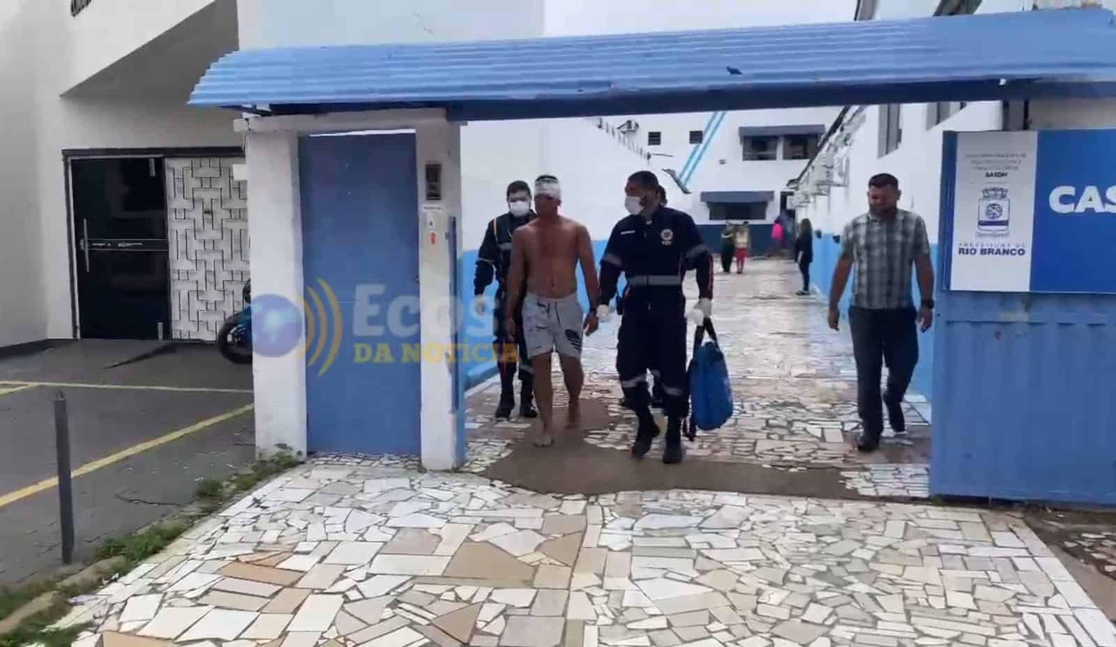 Discussão em casa de migrantes termina com homem ferido por golpe de faca na cabeça em Rio Branco