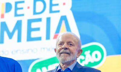 Presidente Lula durante a cerimônia de anúncios para Educação na Bahia. — Foto: Ricardo Stuckert / Presidência da República