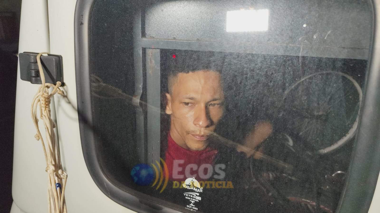 Assaltante é preso após arrastão em parada de ônibus no bairro Bosque