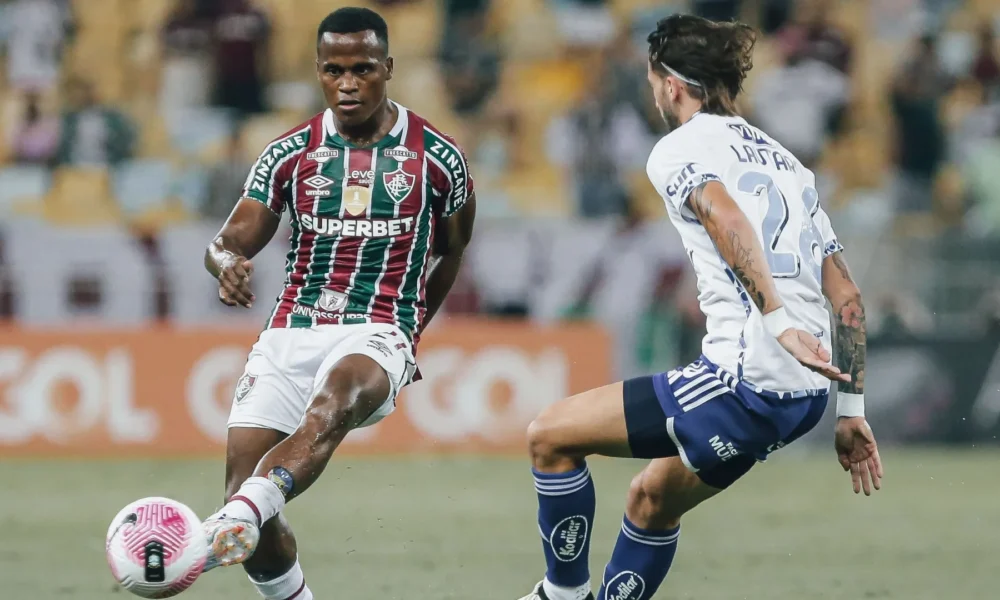 arias-cruzeiro-e1728008191317 Jhon Arias marcou o gol da vitória do Fluminense contra o Cruzeiro • FOTO: LUCAS MERÇON / FLUMINENSE F.C.